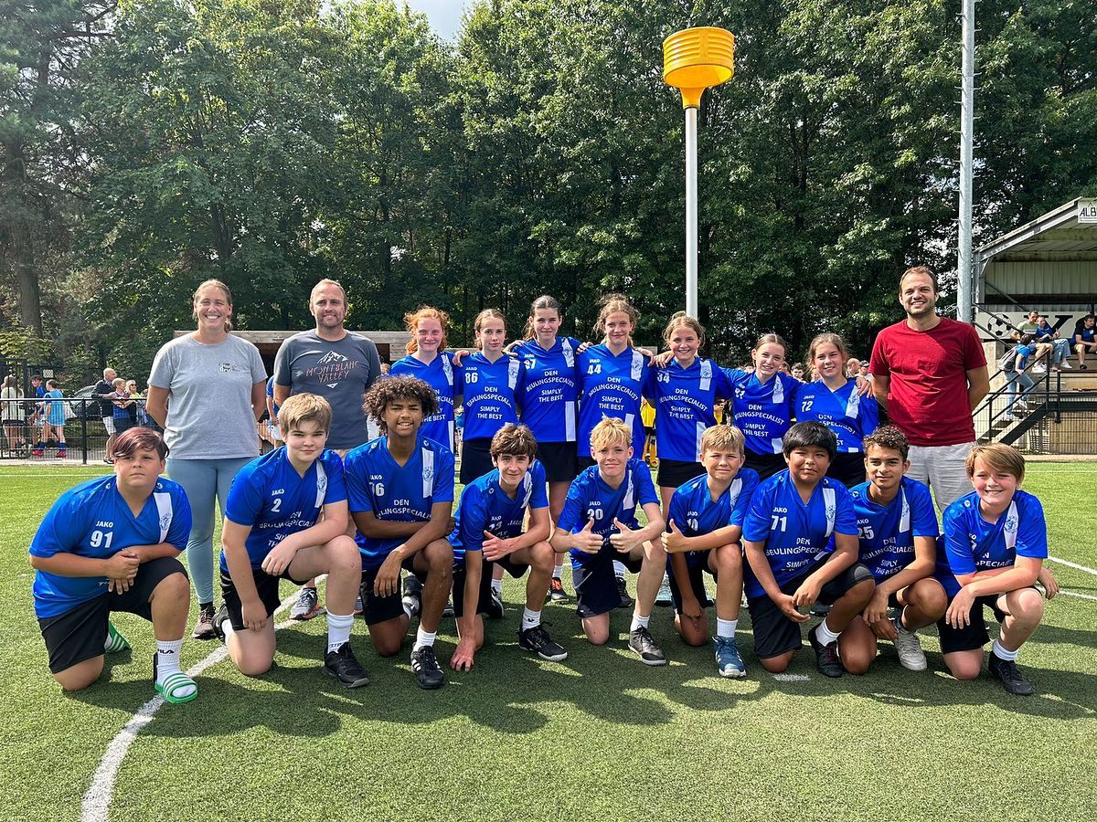 U15